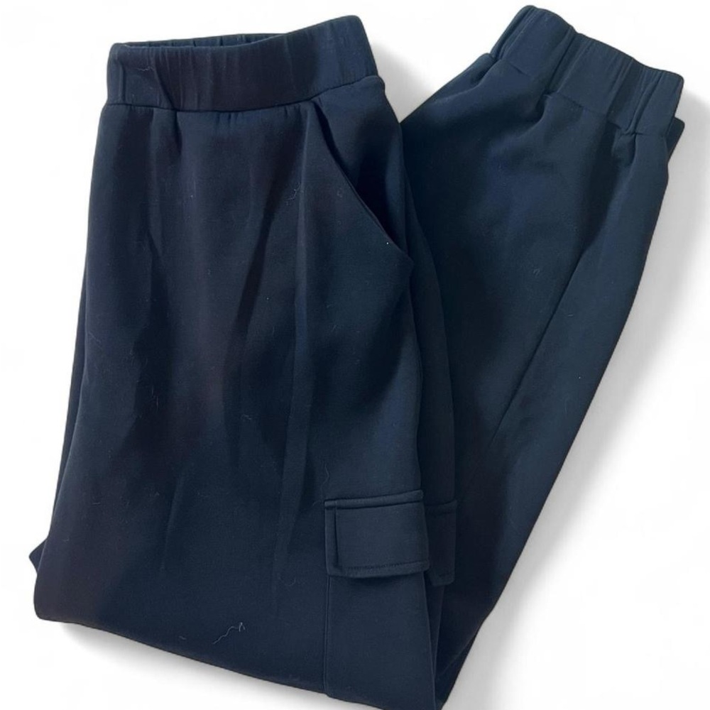 Simply Vera Wang Women's Black Cargo Joggers with Pockets Size Medium
